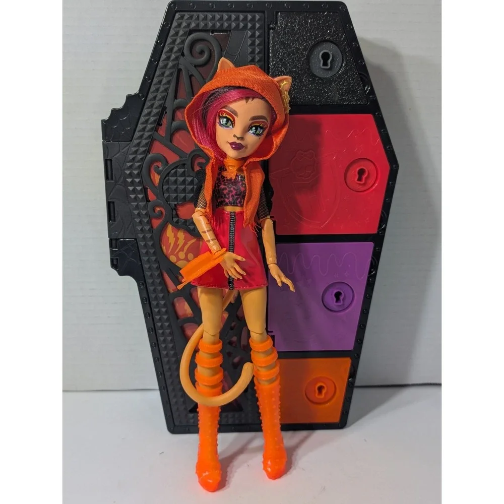 Monster High Skulltimate Secrets Neon Frights Toralei Stripe G3 Doll 2023 Mattel